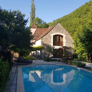  Couette-café Le Moulin De Jules Et Akasha France